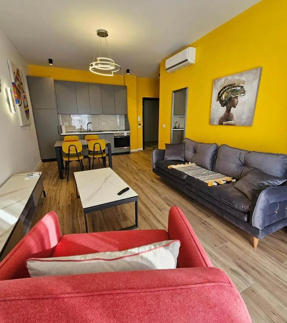 Klaudia Apartments Химара Албания