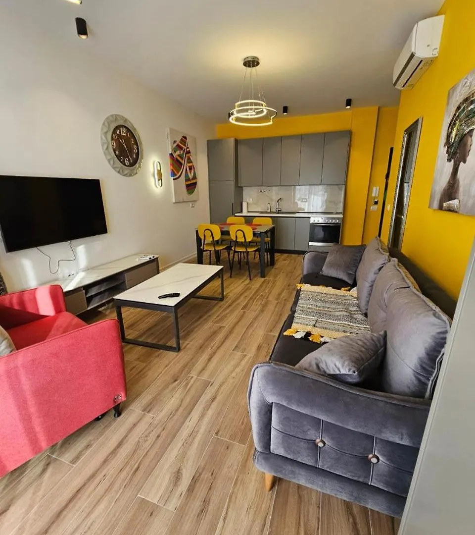 Klaudia Apartments Химара