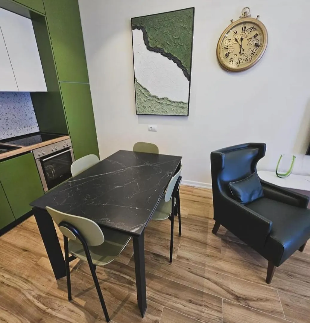 Klaudia Apartments Химара