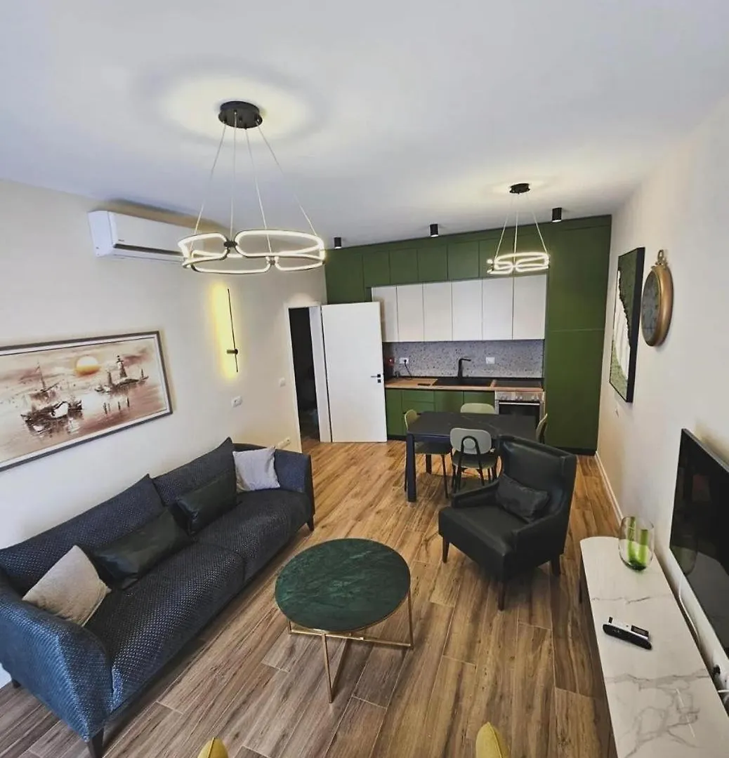 Klaudia Apartments Химара