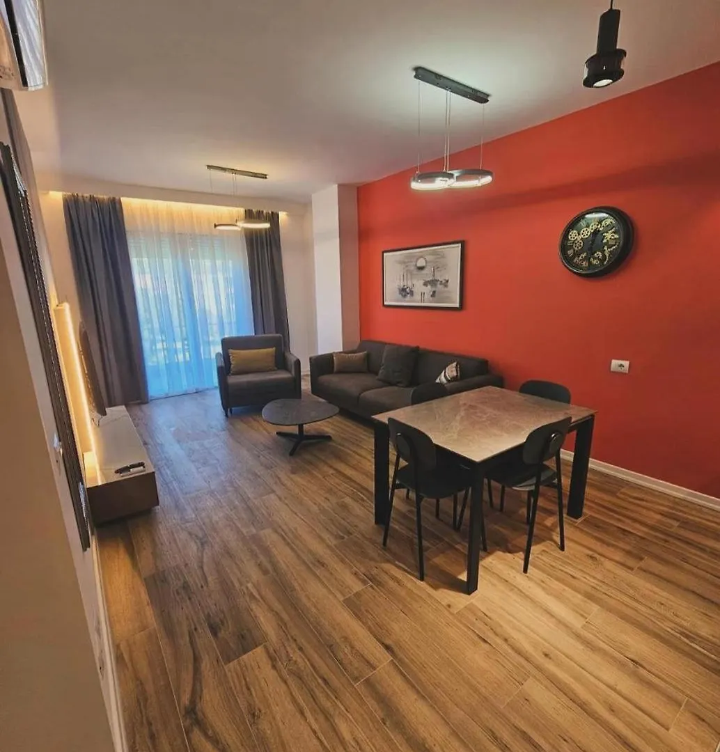 Klaudia Apartments Химара Албания