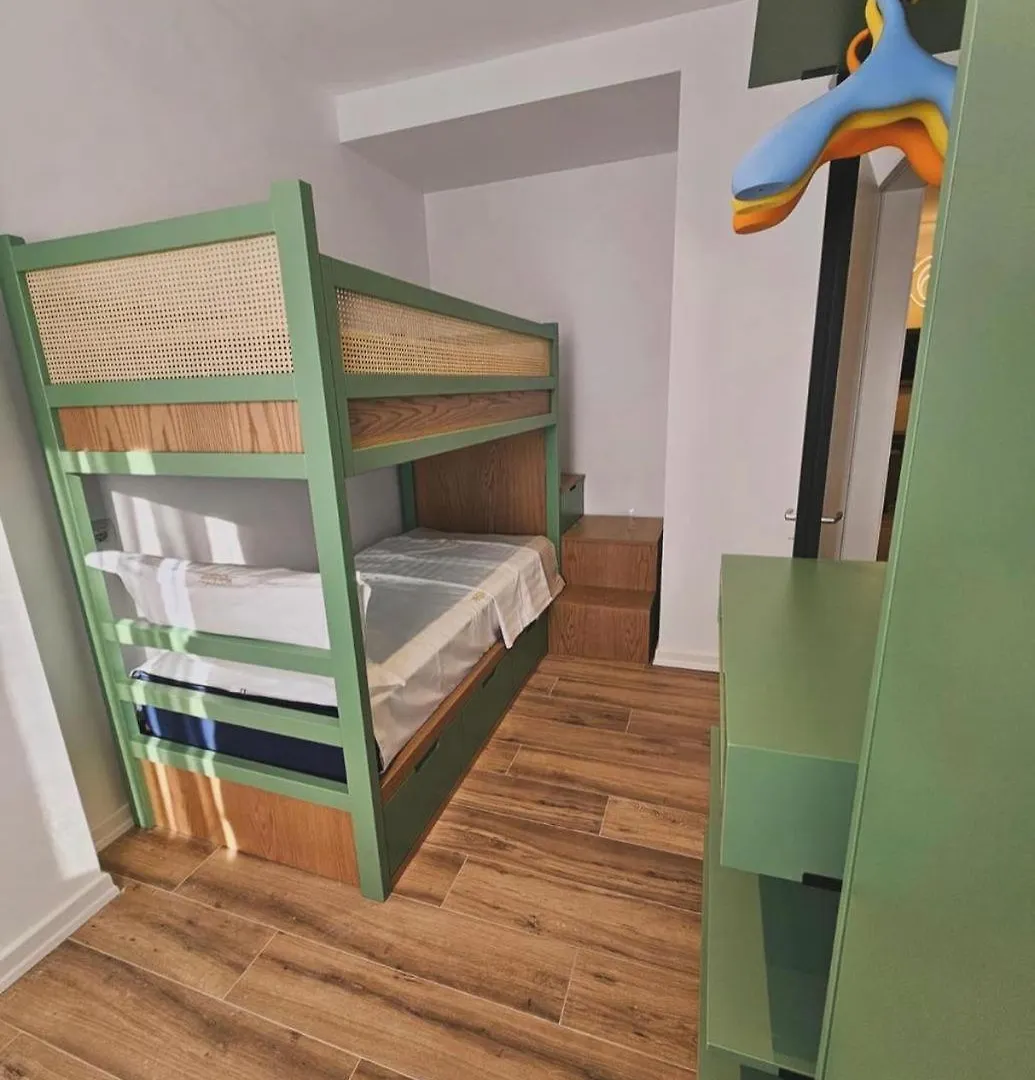 Klaudia Apartments Химара