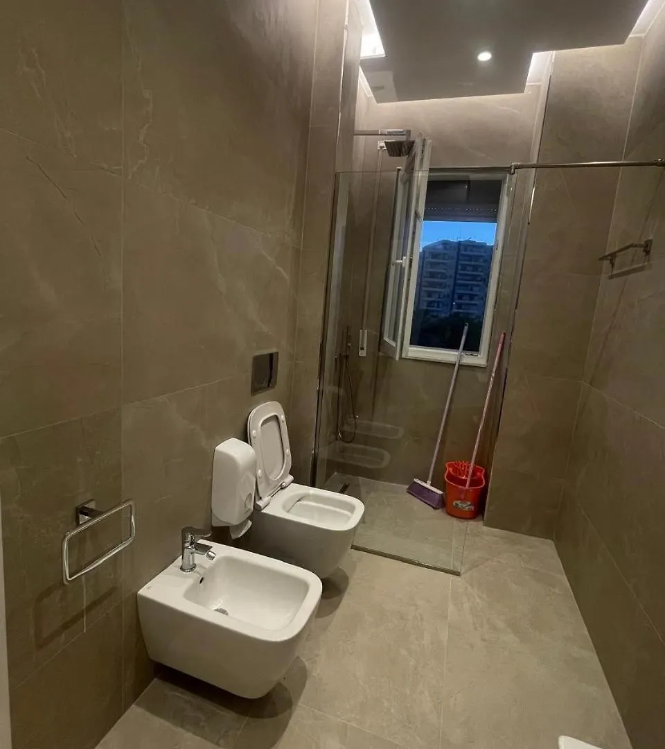 Klaudia Apartments Химара